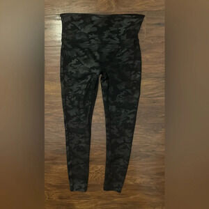 Spanx Look At Me Now Black Camo Leggings Athletic Athleisure Stretch Sz Medium